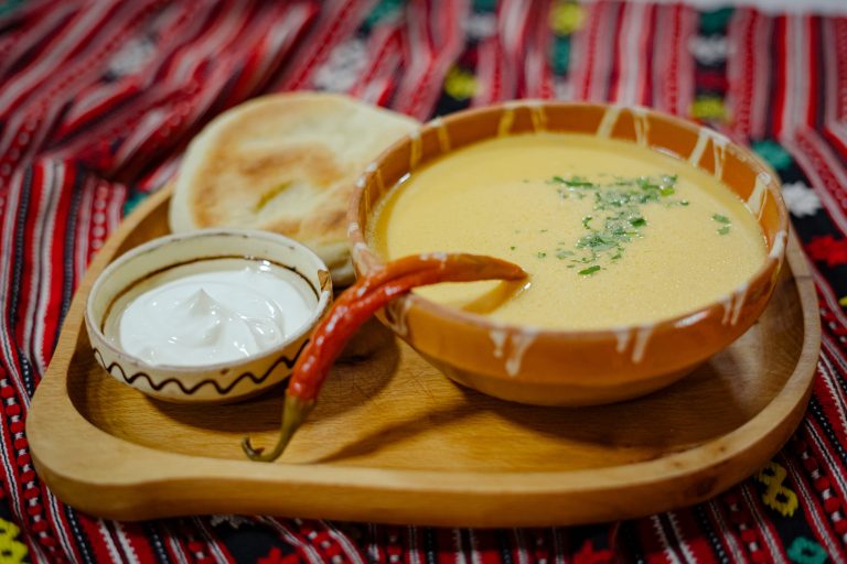 Cea mai bună ciorbă de burtă din Iași se găsește la Hanul Lui Grișa. Ciorbă de burtă gătită cu incrediente de calitate